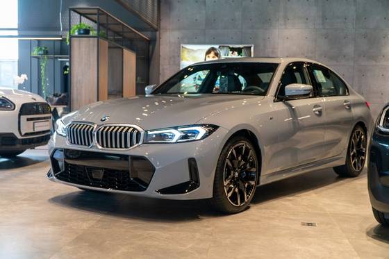 BMW 320i 2.0 16V TURBO FLEX M SPORT AUTOMÁTICO BMW 320i 2.0 16V TURBO FLEX M SPORT AUTOMÁTICO